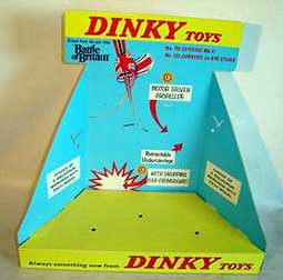 presentoir la bataille d'angleterre dinky toys