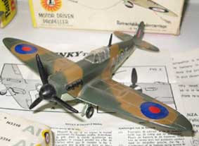 avion spitfire  dinky toys 719